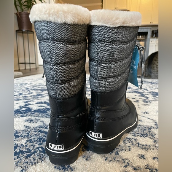 Women's water resistant Winter Boots-NEW - Picture 3 of 6